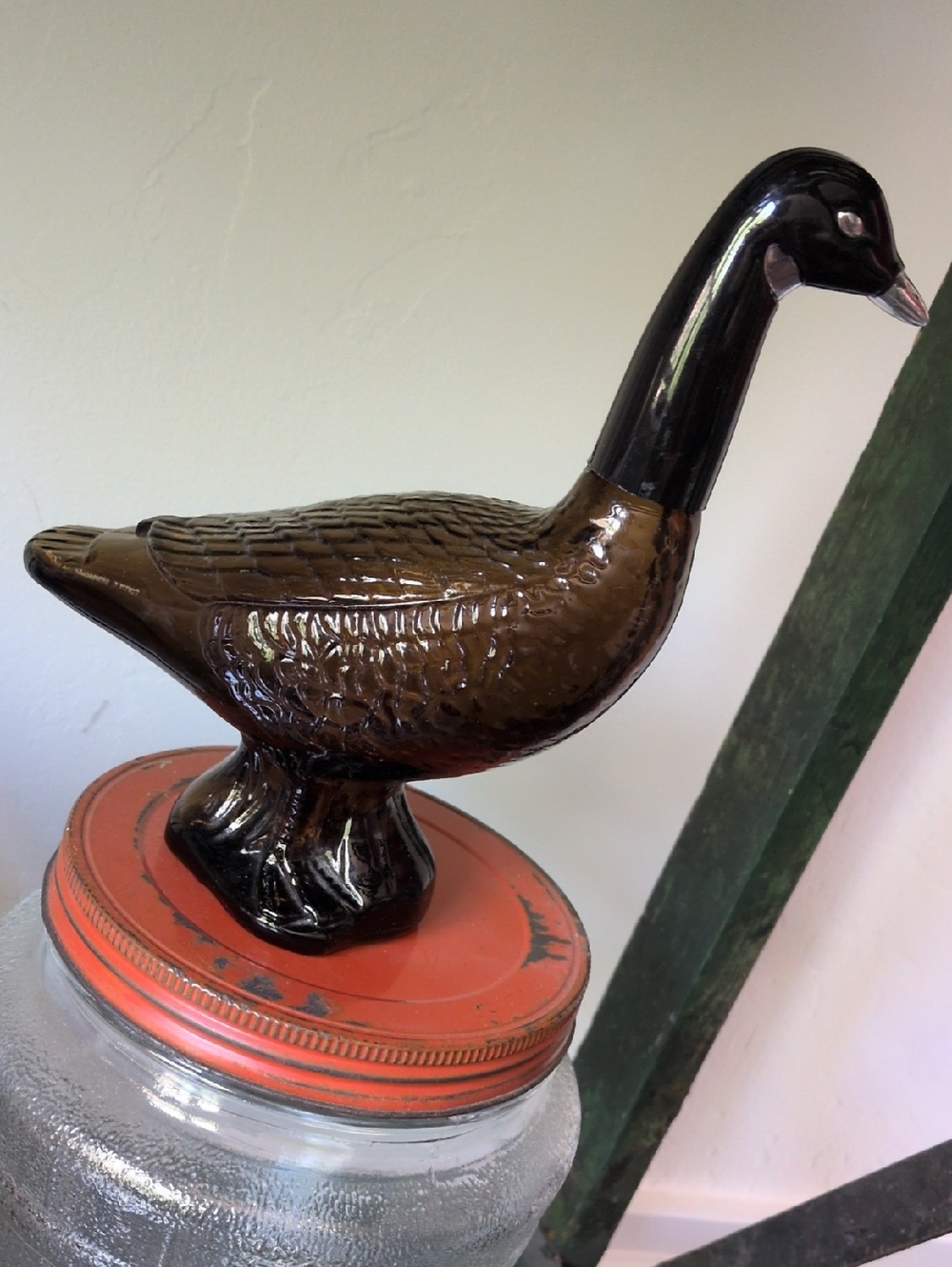 Vintage 1970s Avon Canada Goose Brown Glass Perfume Cologne Bottle Decanter - Picture 3 of 12